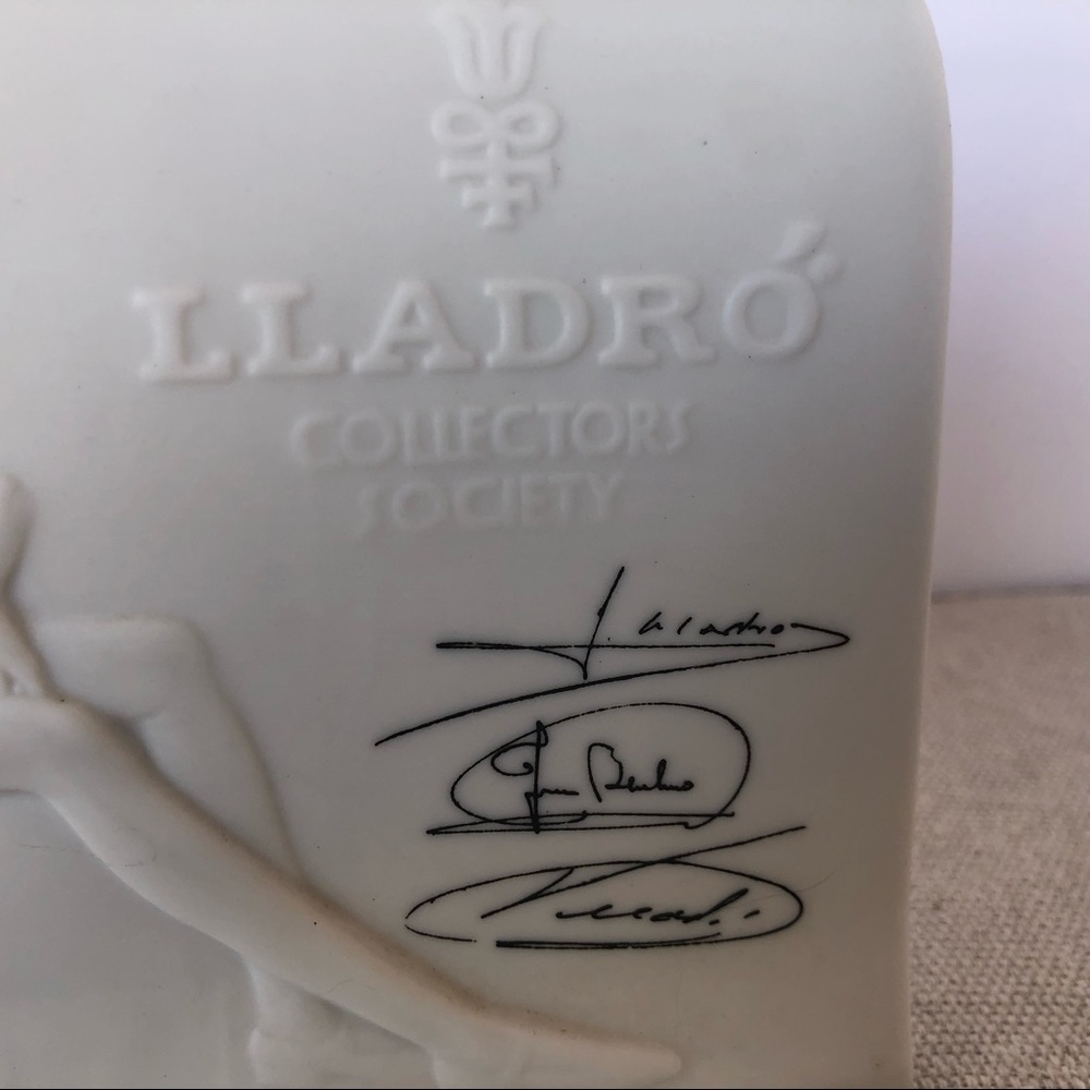 Lladró Collector’s Society Vintage White Porcelain Bisque Don Quixote Plaque - Picture 8 of 8